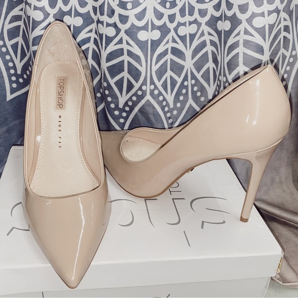 Topshop Shoes - TOPSHOP Nude, Pointed-Toe Heel - Size 8.5